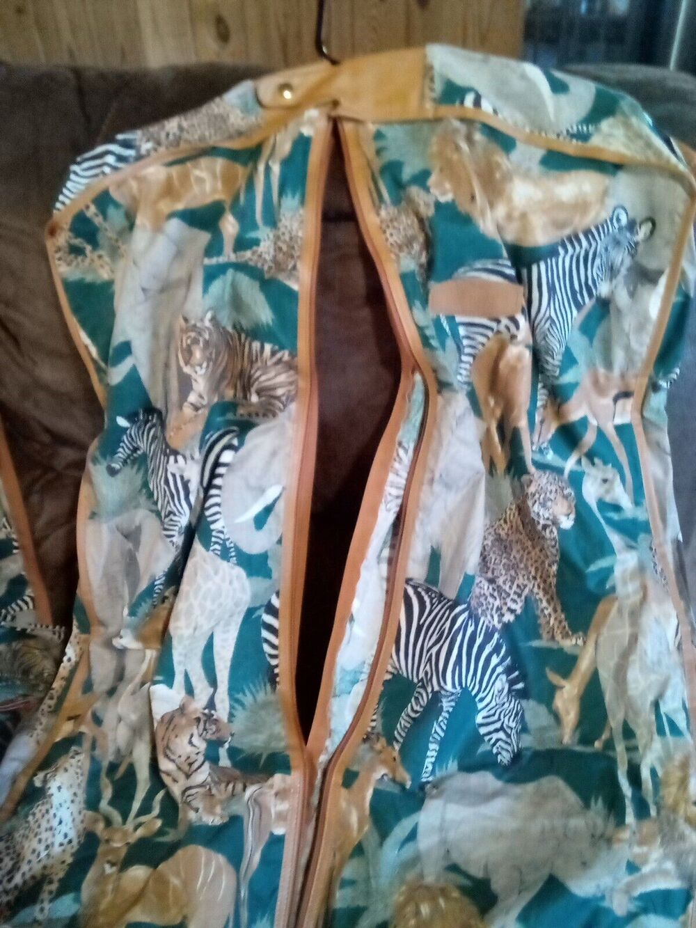 Vtg 5 Piece Viator Green Animal Print Duffle,Garment,Carry On, Travel &Acc Bag